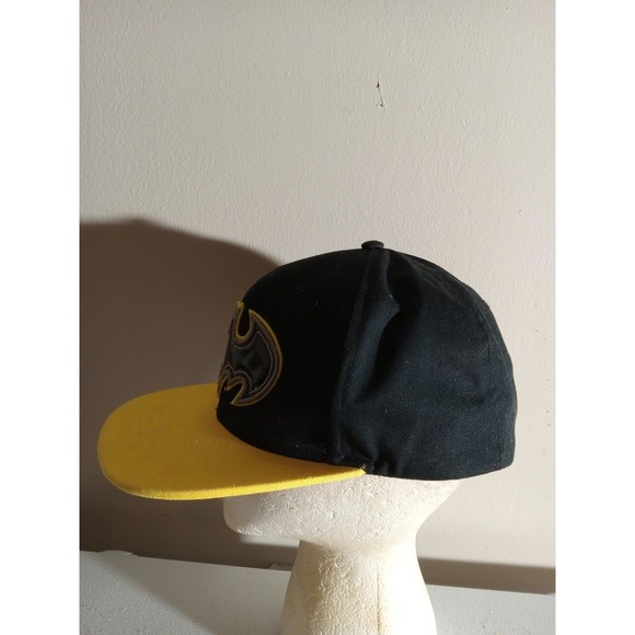Batman Six Flags Hat - Picture 2 of 4